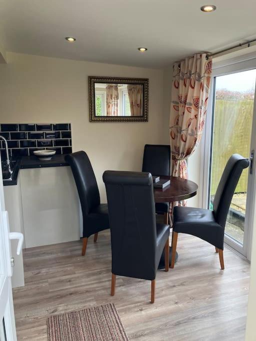 Ogilvie Lodge Llandudno Junction Zewnętrze zdjęcie